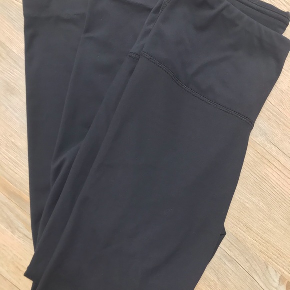 YOGALICIOUS BRAND LEGGINGS SIZE SMALL DARK GRAY - Picture 1 of 7